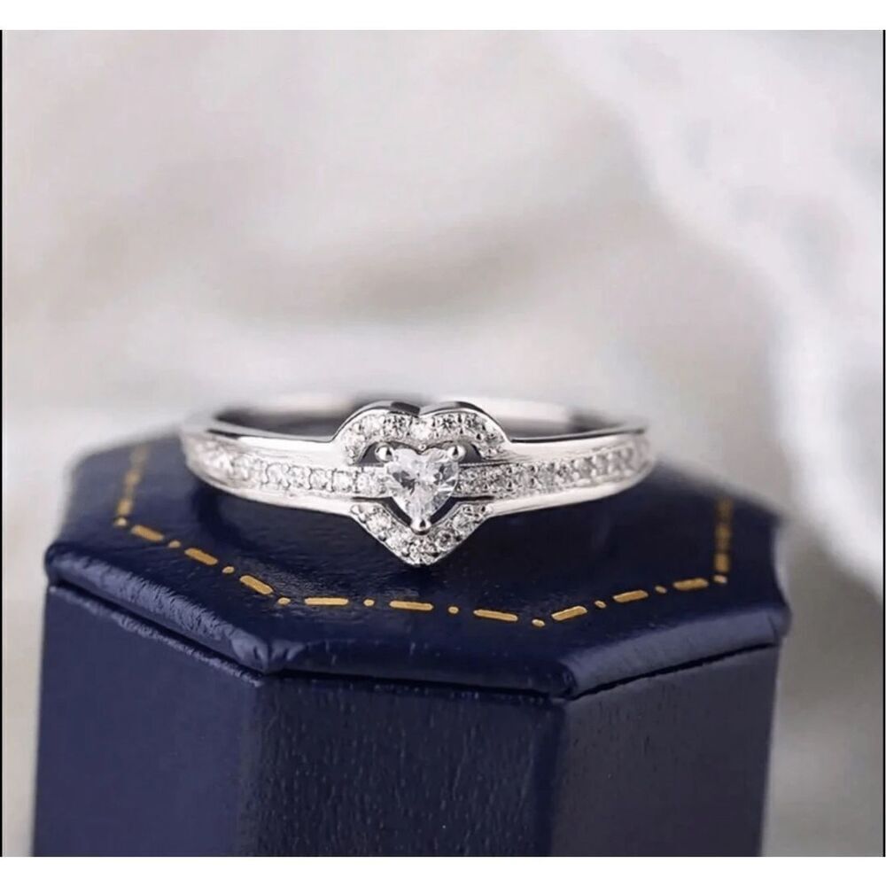 Heart Ring - Picture 6 of 7